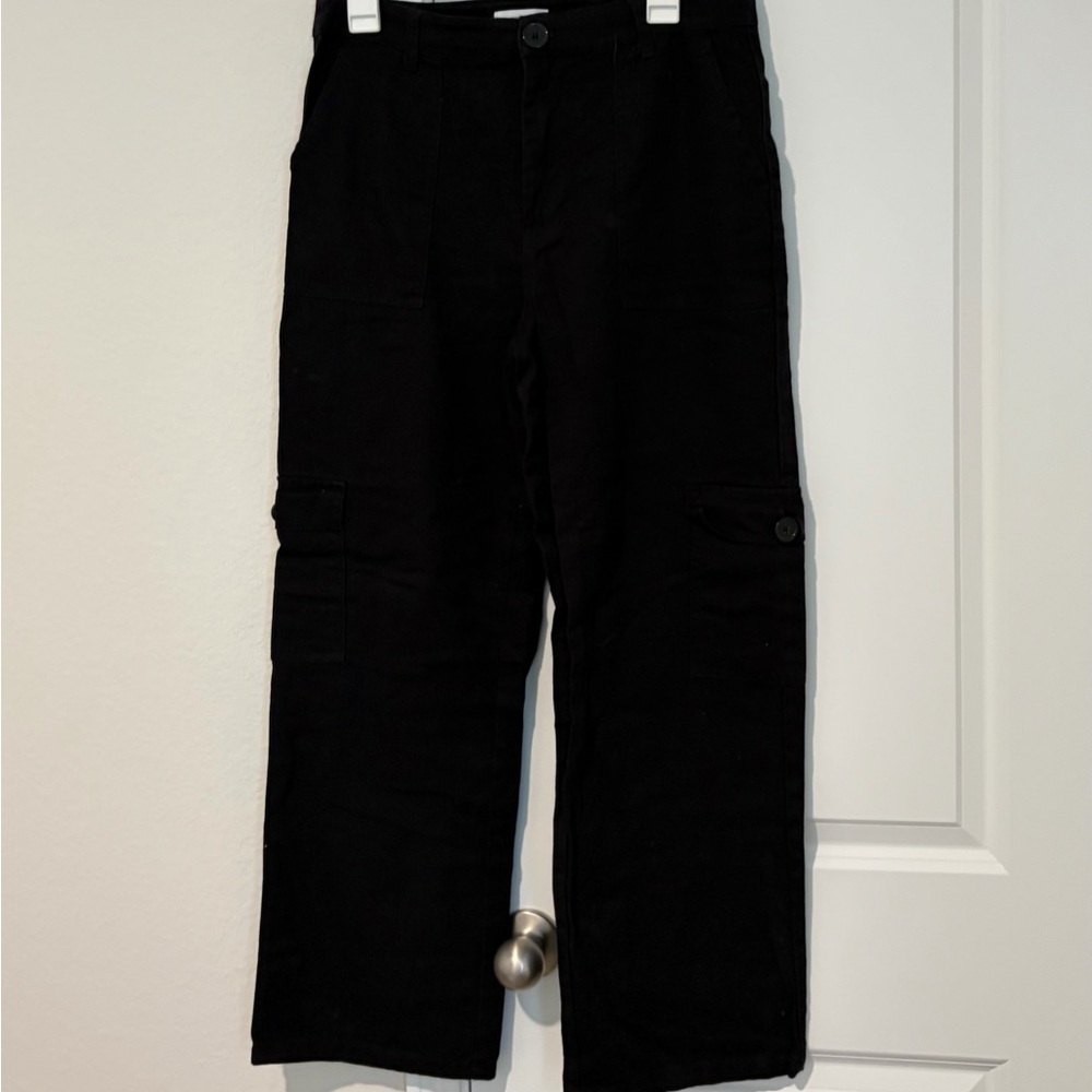 Forever 21 women’s Dark Cargo Pants